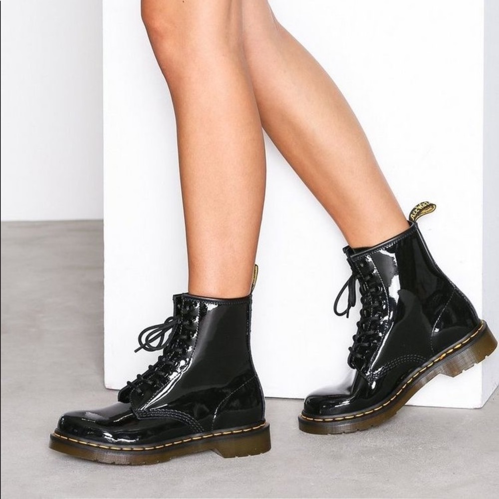 Women’s Dr Martens - Black high Shine